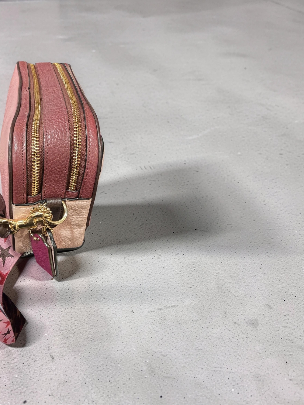 Coach Jes Crossbody in Colorblock Rose - 2 Hangtags - Picture 4 of 12